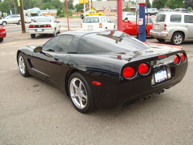 Chevrolet Corvette 2004 photo 4
