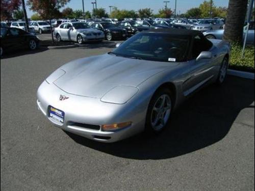 Chevrolet Corvette 2004 photo 2