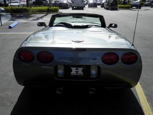 Chevrolet Corvette 2004 photo 2