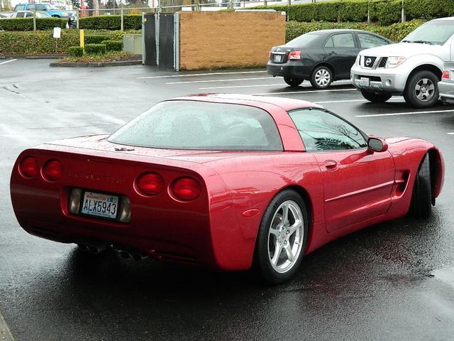 Chevrolet Corvette 2004 photo 2