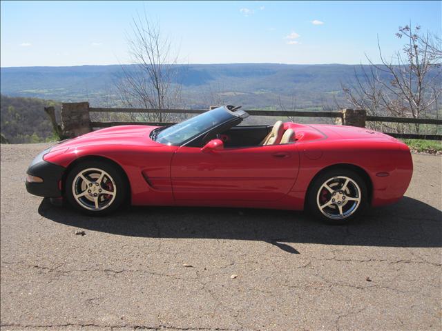 Chevrolet Corvette XLT 4X4 Police Convertible