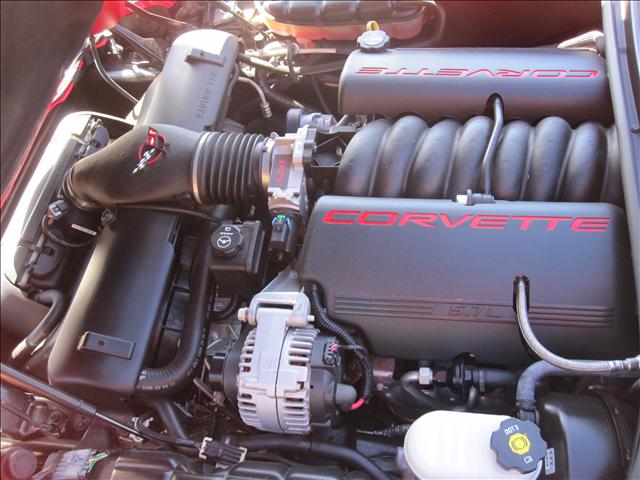Chevrolet Corvette 2004 photo 5