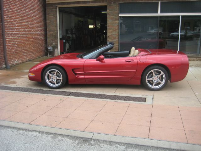 Chevrolet Corvette 2004 photo 4
