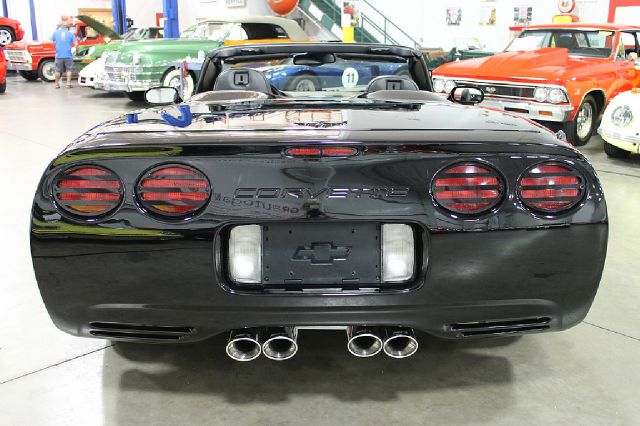 Chevrolet Corvette 2004 photo 1