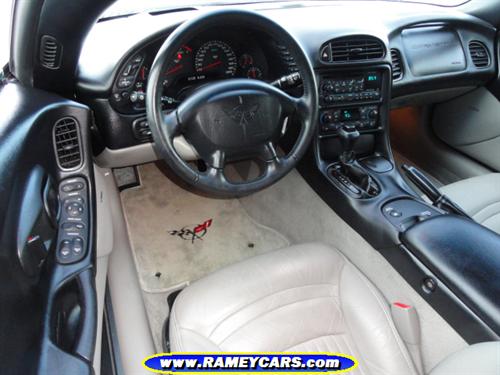 Chevrolet Corvette 2004 photo 2