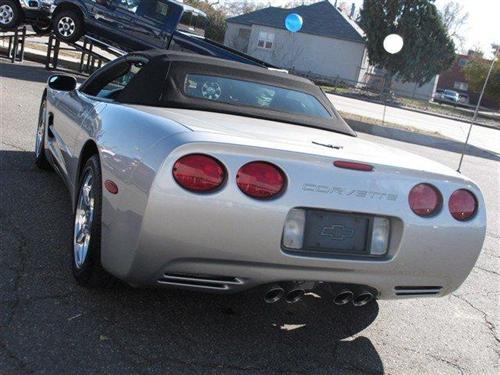 Chevrolet Corvette 2004 photo 2