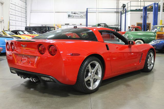 Chevrolet Corvette 2005 photo 4