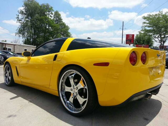 Chevrolet Corvette 2005 photo 4