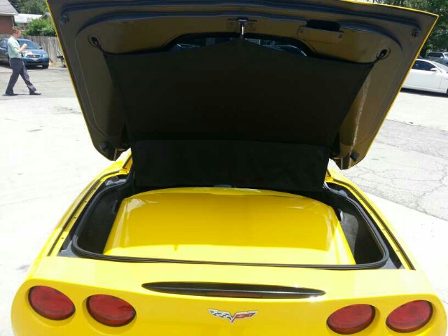 Chevrolet Corvette 2005 photo 9