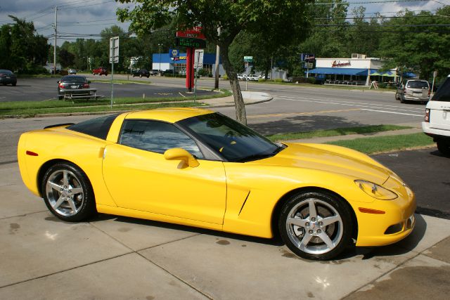 Chevrolet Corvette 2005 photo 4