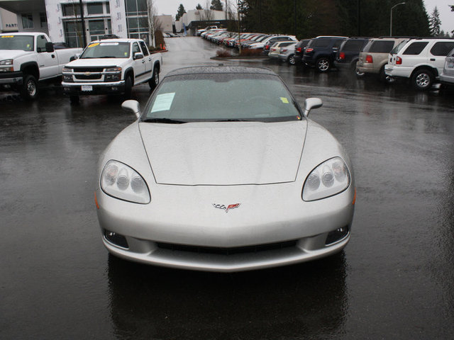 Chevrolet Corvette 2005 photo 3