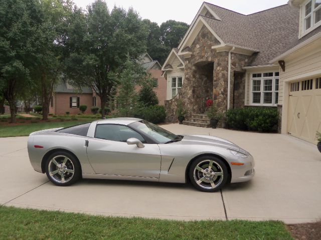 Chevrolet Corvette 2005 photo 2