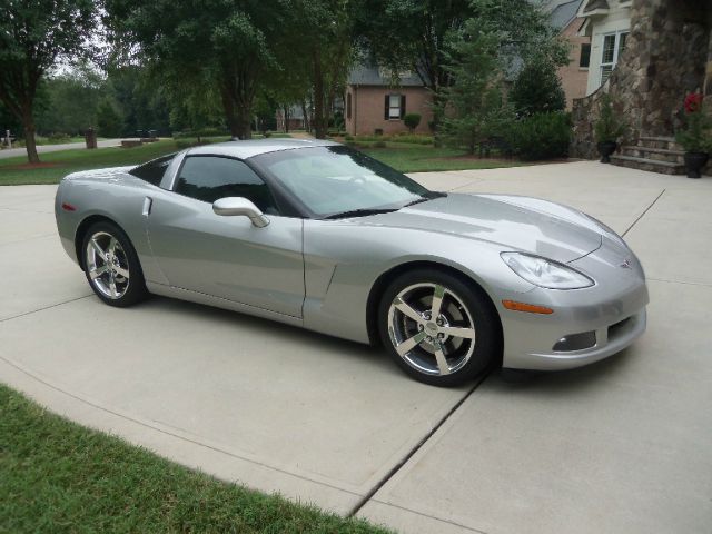 Chevrolet Corvette 2005 photo 3