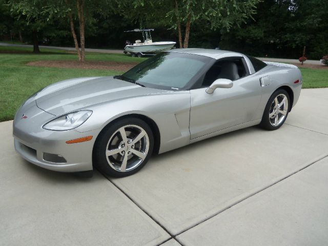 Chevrolet Corvette 2005 photo 4