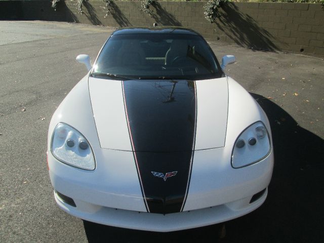 Chevrolet Corvette 2005 photo 3