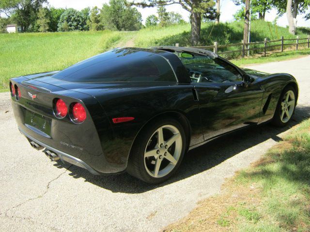 Chevrolet Corvette 2005 photo 3