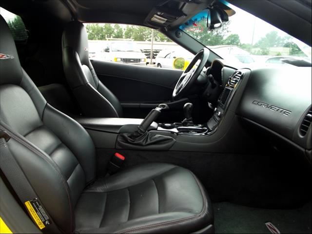 Chevrolet Corvette 2005 photo 4