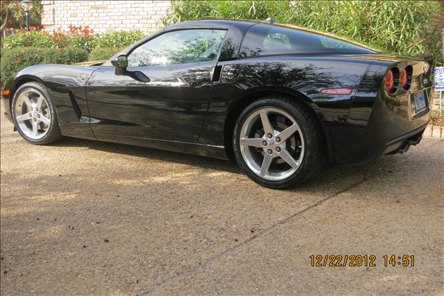 Chevrolet Corvette 2005 photo 2