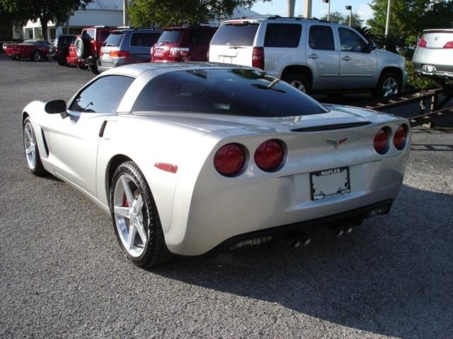 Chevrolet Corvette 2005 photo 3