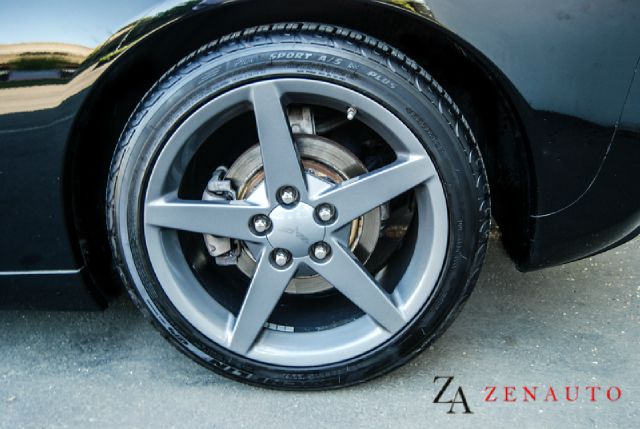 Chevrolet Corvette 2005 photo 10