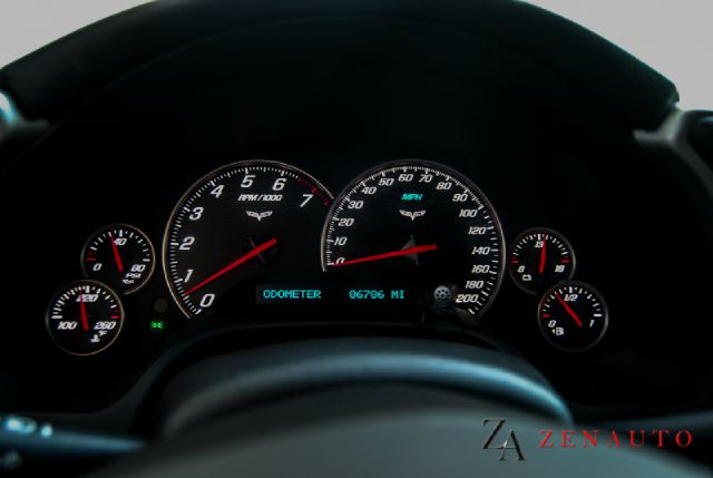 Chevrolet Corvette 2005 photo 16