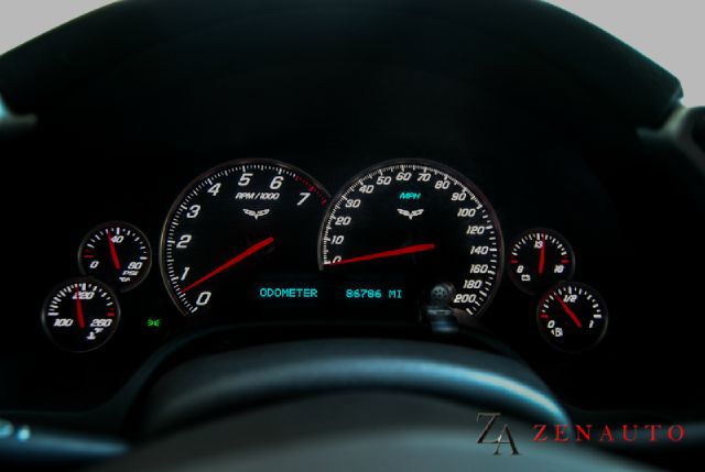 Chevrolet Corvette 2005 photo 2