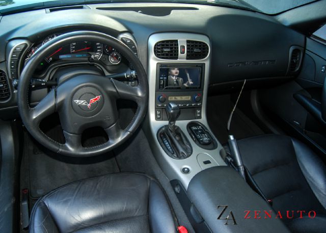 Chevrolet Corvette 2005 photo 21
