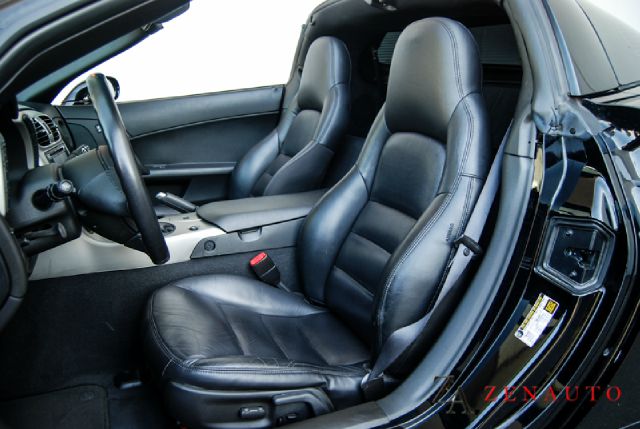 Chevrolet Corvette 2005 photo 23