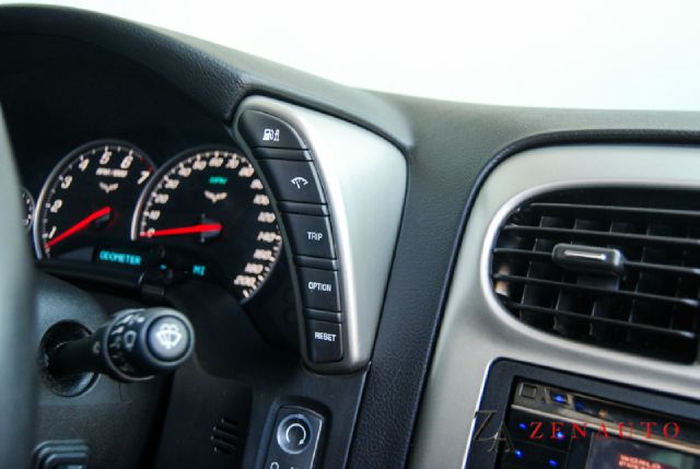 Chevrolet Corvette 2005 photo 28