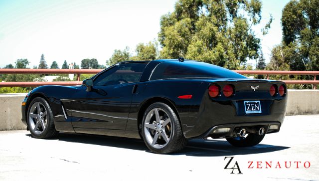 Chevrolet Corvette 2005 photo 38