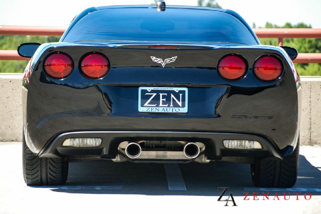 Chevrolet Corvette 2005 photo 6