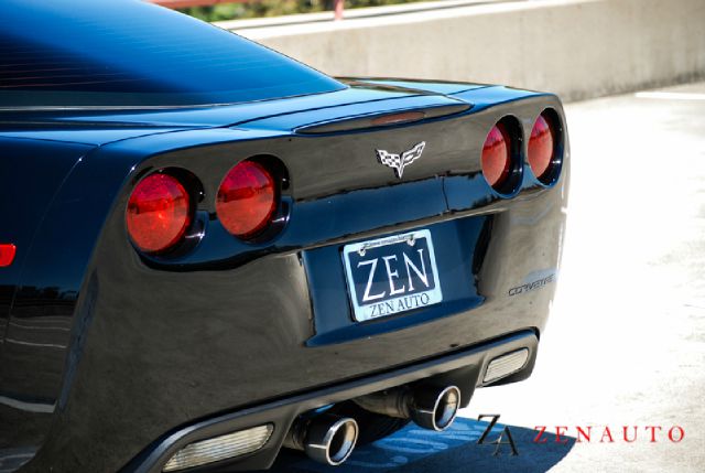 Chevrolet Corvette 2005 photo 7