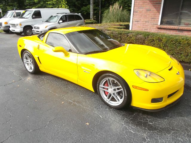 Chevrolet Corvette 2006 photo 3