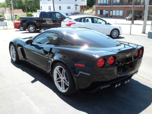 Chevrolet Corvette 2006 photo 3