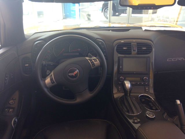 Chevrolet Corvette 2011 photo 2