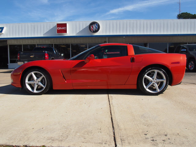 Chevrolet Corvette 2011 photo 1