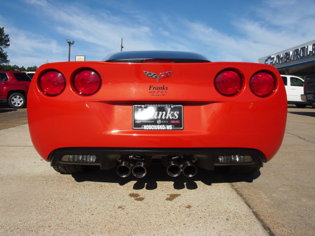 Chevrolet Corvette 2011 photo 3