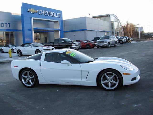 Chevrolet Corvette 2011 photo 1
