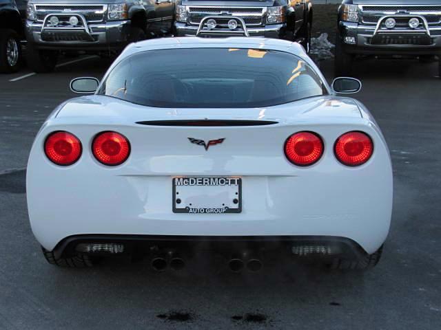 Chevrolet Corvette 2011 photo 3