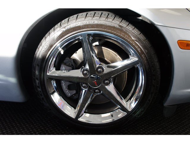 Chevrolet Corvette 2011 photo 4