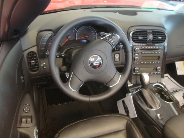 Chevrolet Corvette 2012 photo 3