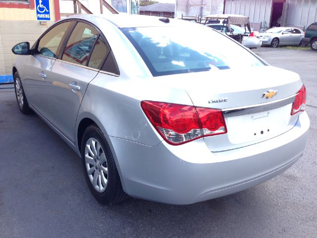 Chevrolet Cruze 2011 photo 2