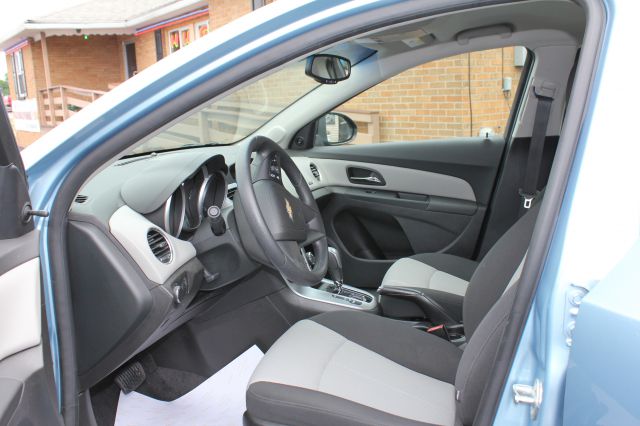 Chevrolet Cruze 2011 photo 2
