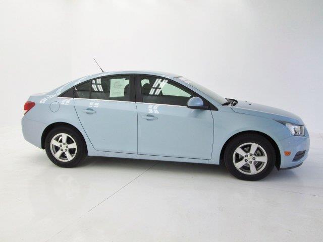 Chevrolet Cruze 2011 photo 2