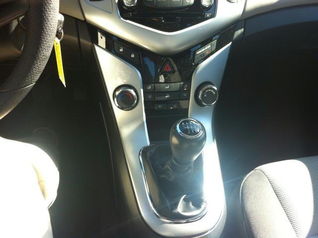 Chevrolet Cruze 2011 photo 21