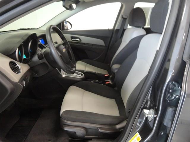 Chevrolet Cruze 2011 photo 3