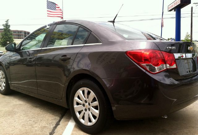 Chevrolet Cruze 2011 photo 4