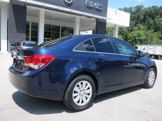 Chevrolet Cruze 2011 photo 2