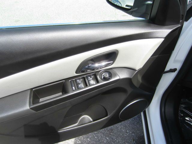 Chevrolet Cruze 2011 photo 31