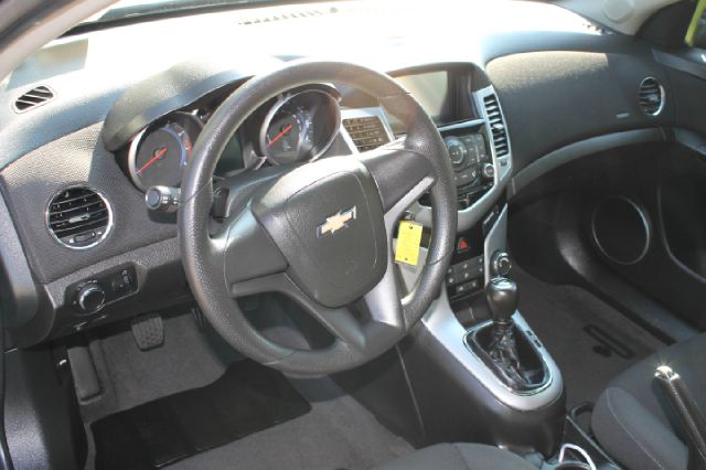 Chevrolet Cruze Z71, 4X4, LS, XCAB Sedan